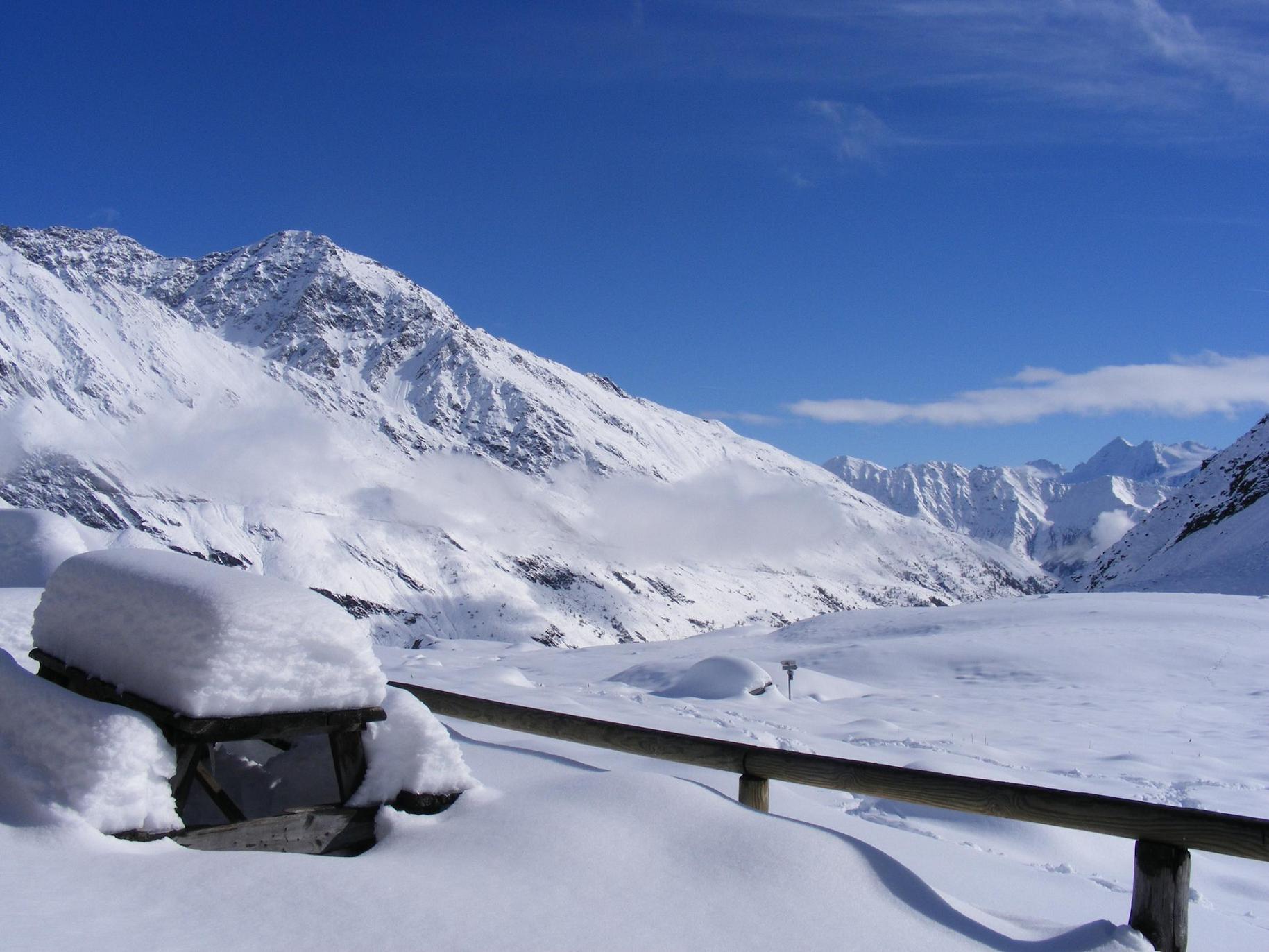 Rifugi e Bivacchi d''Italia.......
